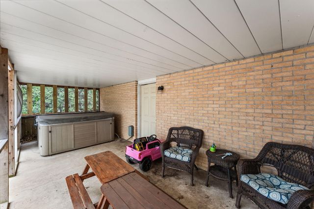 208 W Stevenson Street, Morocco, IN 47963