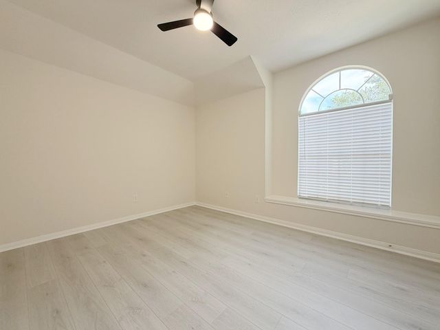3827 Canton Drive, Pearland, TX 77584