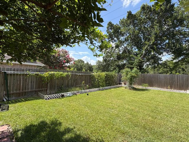 3827 Canton Drive, Pearland, TX 77584