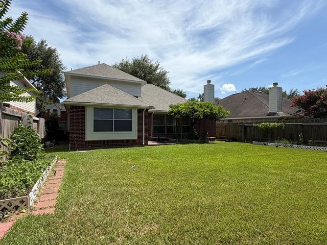 3827 Canton Drive, Pearland, TX 77584