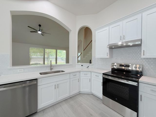 3827 Canton Drive, Pearland, TX 77584