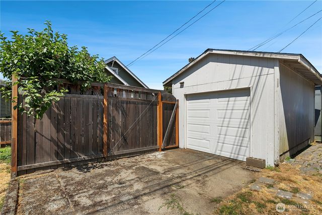 1107 N Anderson Street, Tacoma, WA 98406