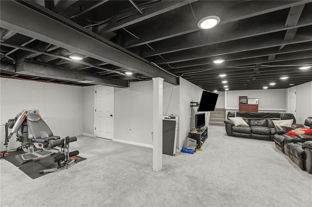 12525 Craig Avenue, Grandview, MO 64030