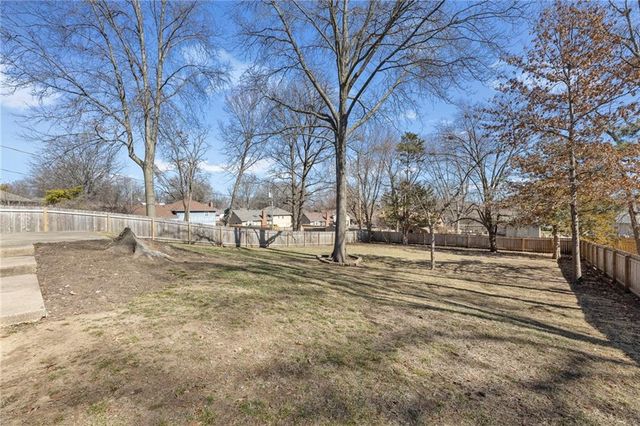 12525 Craig Avenue, Grandview, MO 64030