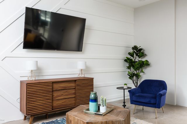 7505 E MAIN Street B, Scottsdale, AZ 85251