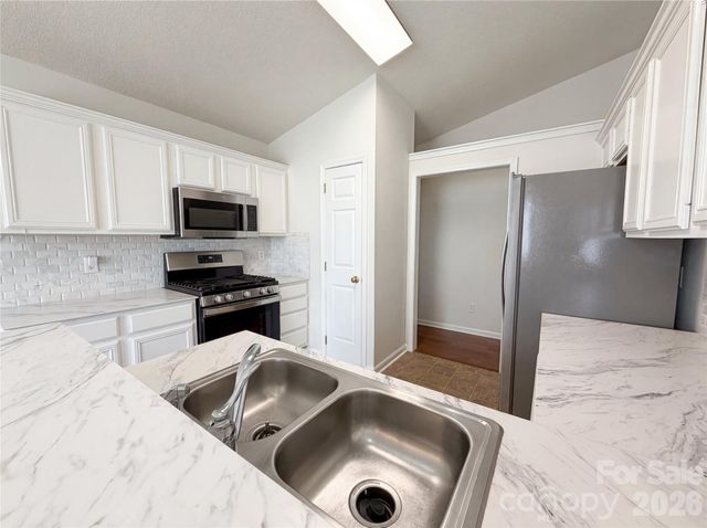 12525 Panthersville Drive, Charlotte, NC 28269