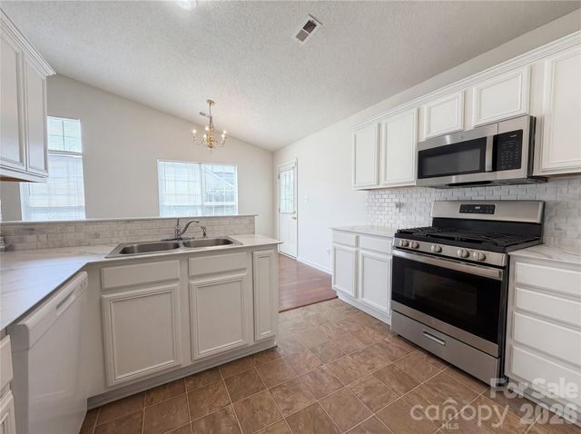 12525 Panthersville Drive, Charlotte, NC 28269