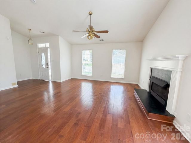 12525 Panthersville Drive, Charlotte, NC 28269