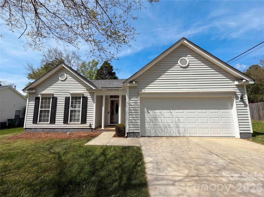 12525 Panthersville Drive, Charlotte, NC 28269