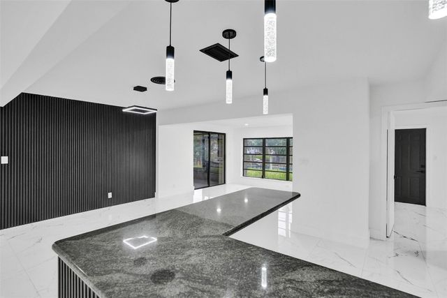 5840 SW 14th Street, Plantation, FL 33317