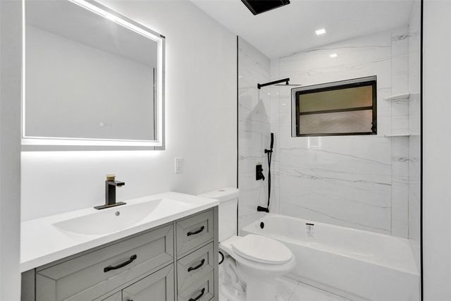 5840 SW 14th Street, Plantation, FL 33317