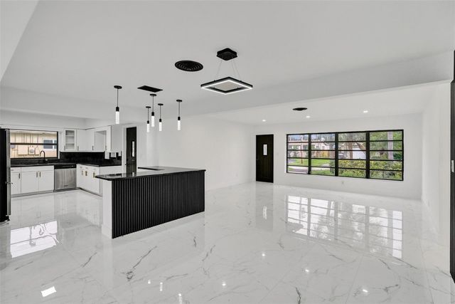 5840 SW 14th Street, Plantation, FL 33317