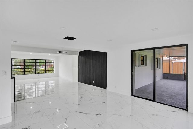 5840 SW 14th Street, Plantation, FL 33317