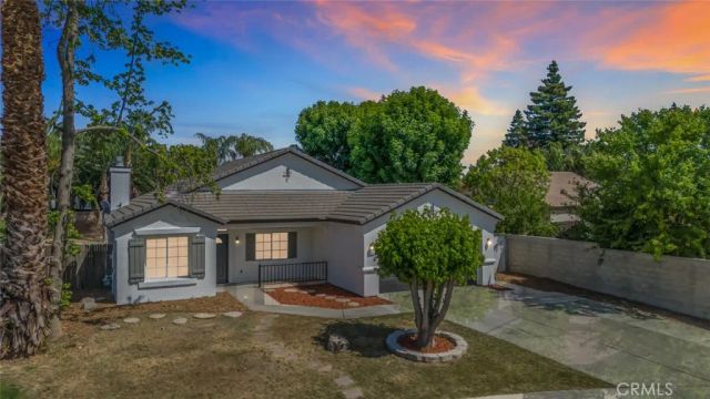 6104 Twin Oaks, Bakersfield, CA 93313