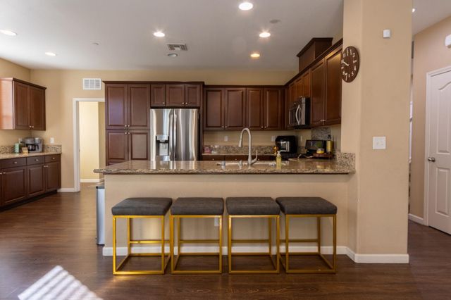 8130 Astaire Ln, Fair Oaks, CA 95628