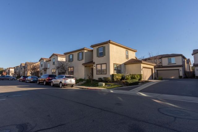 8130 Astaire Ln, Fair Oaks, CA 95628