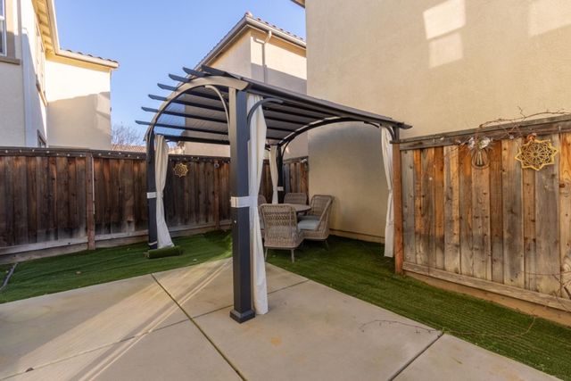 8130 Astaire Ln, Fair Oaks, CA 95628