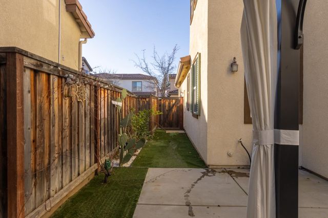 8130 Astaire Ln, Fair Oaks, CA 95628