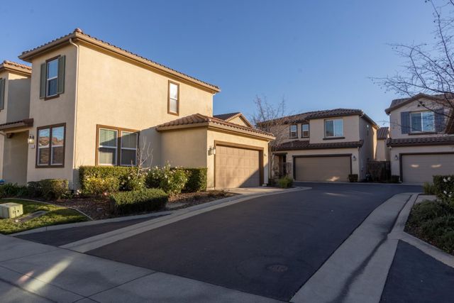 8130 Astaire Ln, Fair Oaks, CA 95628