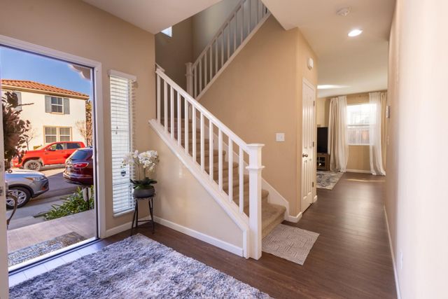 8130 Astaire Ln, Fair Oaks, CA 95628