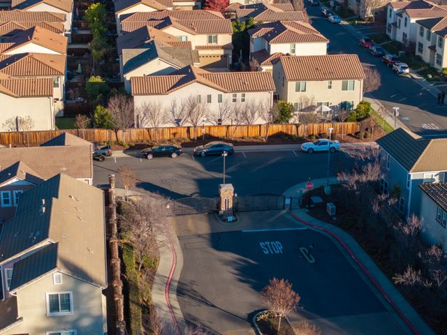 8130 Astaire Ln, Fair Oaks, CA 95628