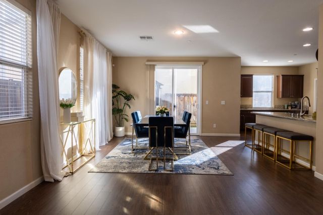 8130 Astaire Ln, Fair Oaks, CA 95628