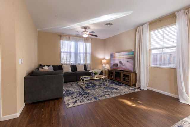 8130 Astaire Ln, Fair Oaks, CA 95628