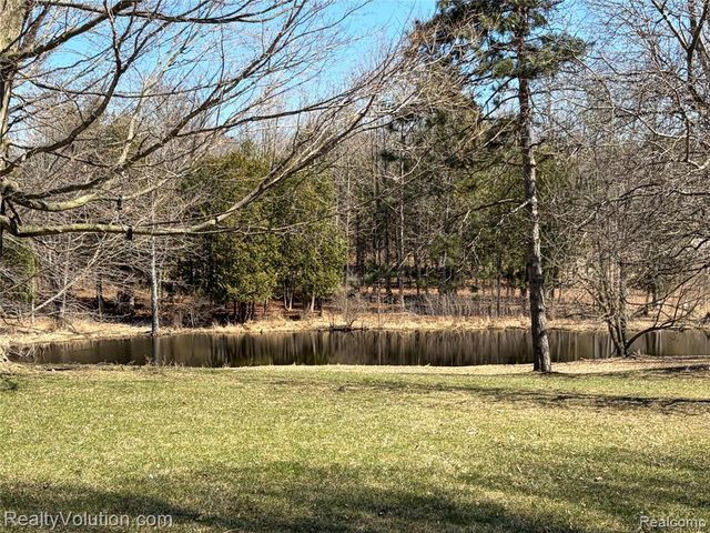 5449 Lum Road, Attica, MI 48412