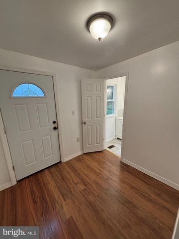80 RACE ST, Trenton, NJ 08638