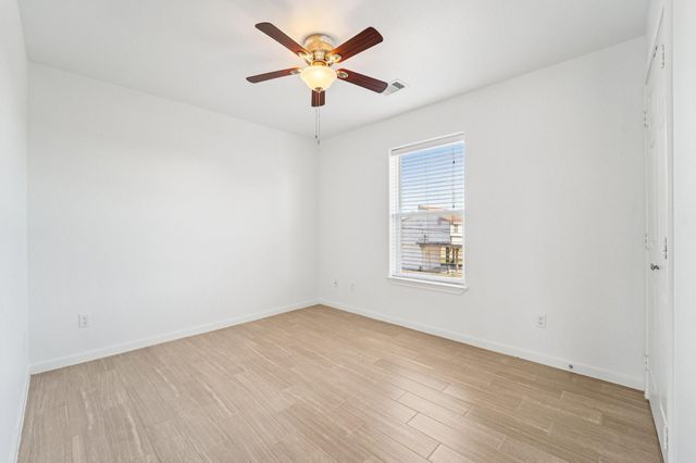 4207 Reeves Drive, Galveston, TX 77554