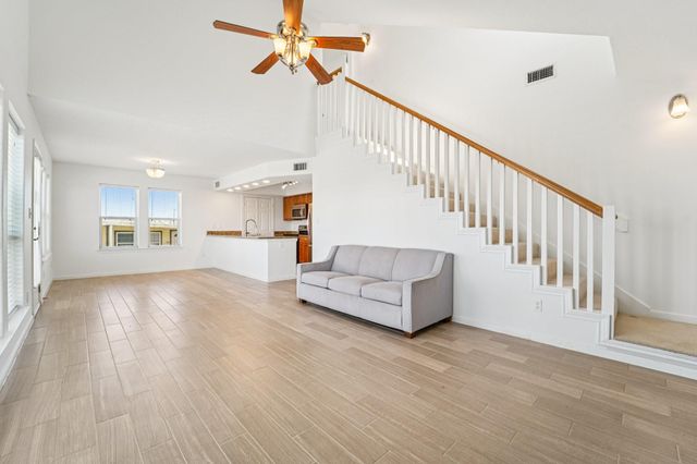 4207 Reeves Drive, Galveston, TX 77554