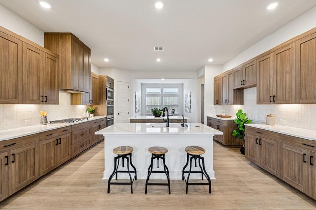 162 Lily Pad LN, Kyle, TX 78640
