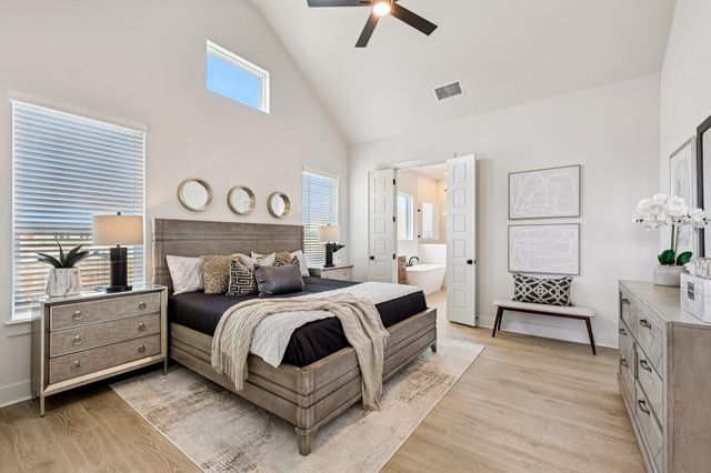 162 Lily Pad LN, Kyle, TX 78640