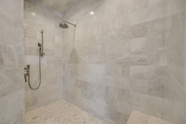 21 Cherrywood Circle, North Oaks, MN 55127