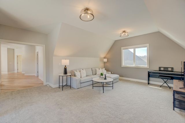 21 Cherrywood Circle, North Oaks, MN 55127