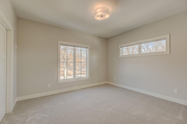 21 Cherrywood Circle, North Oaks, MN 55127