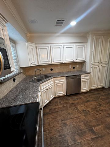 5535 Enchanted Timbers Drive, Humble, TX 77346