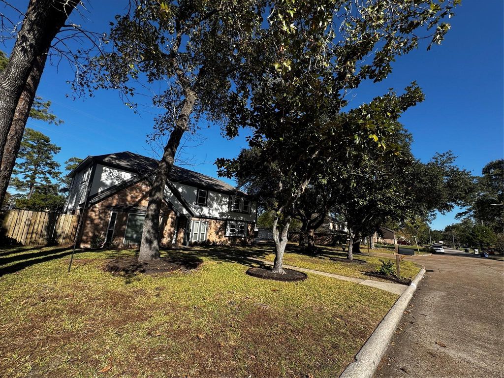 5535 Enchanted Timbers Drive, Humble, TX 77346