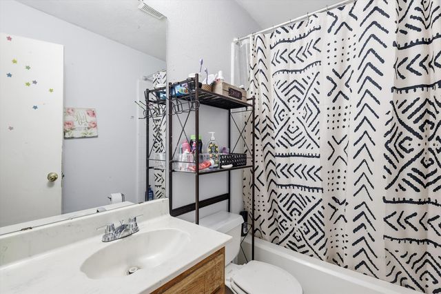 6406 Nicole Way, Arlington, TX 76002