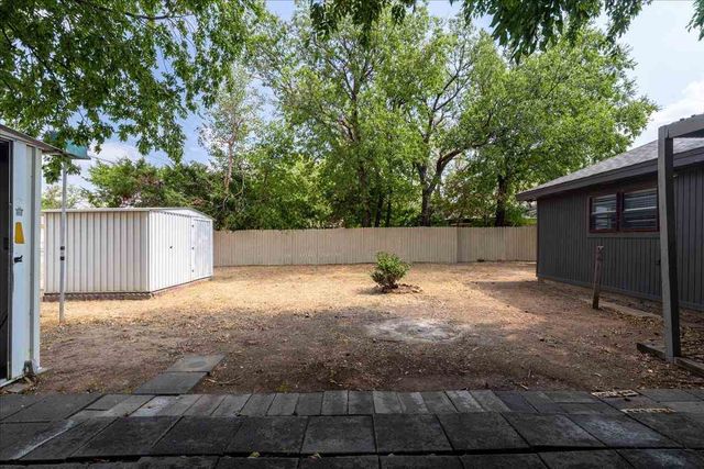 118 NE Angus St, Lawton, OK 73507