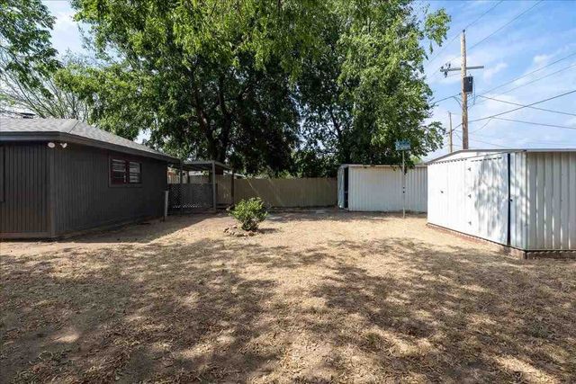 118 NE Angus St, Lawton, OK 73507