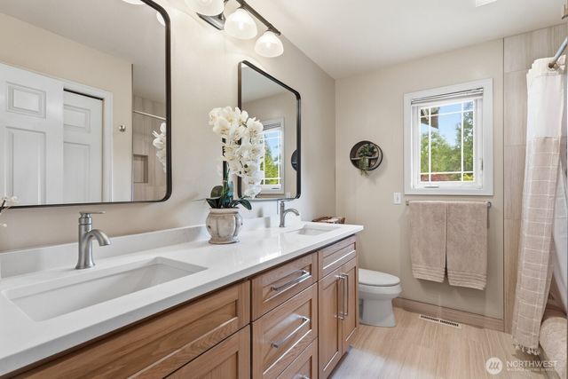 22632 NE 143rd Court, Woodinville, WA 98077