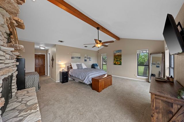 5013 Zenner-Ahrens Rd, Kerrville, TX 78028