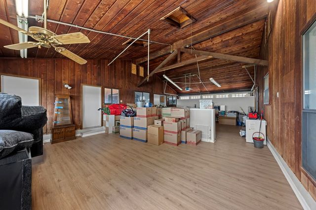 5013 Zenner-Ahrens Rd, Kerrville, TX 78028