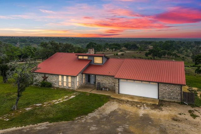 5013 Zenner-Ahrens Rd, Kerrville, TX 78028