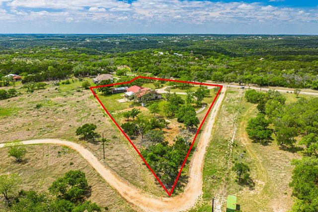 5013 Zenner-Ahrens Rd, Kerrville, TX 78028