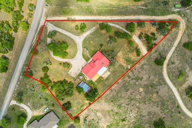 5013 Zenner-Ahrens Rd, Kerrville, TX 78028