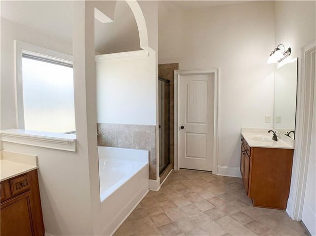 225 Lily Cove Drive, Loganville, GA 30052