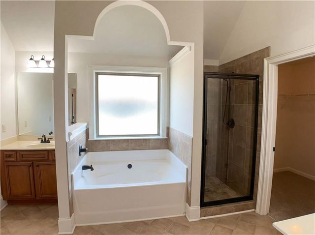 225 Lily Cove Drive, Loganville, GA 30052