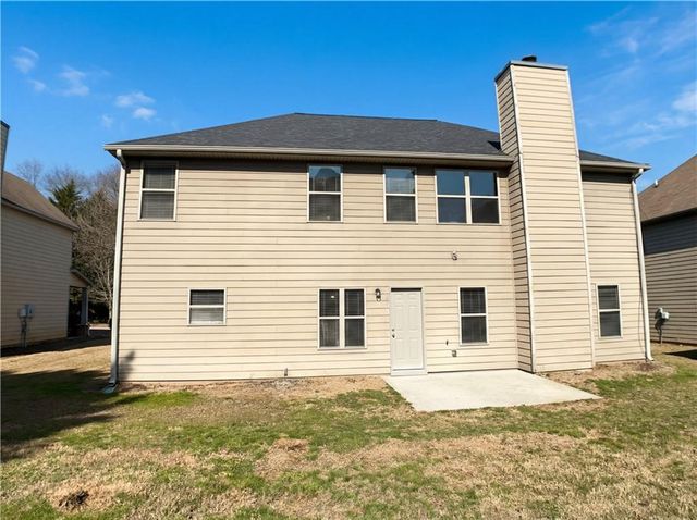 225 Lily Cove Drive, Loganville, GA 30052